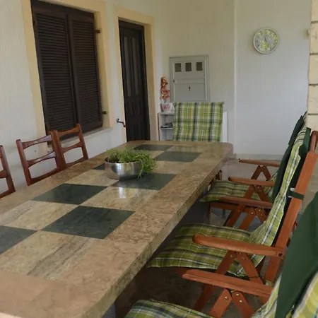 Family Friendly Seaside Kanica, Rogoznica - 4269 Apartament *