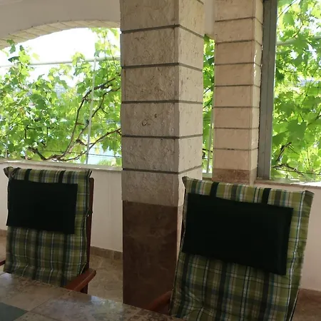 Family Friendly Seaside Kanica, Rogoznica - 4269 Apartament