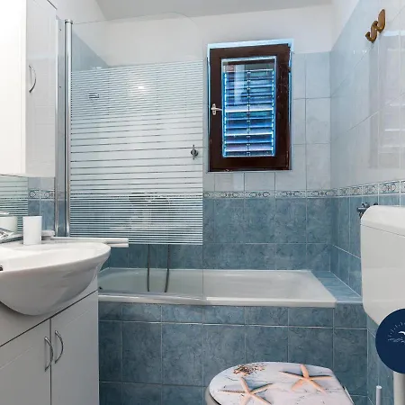 Family Friendly Seaside Kanica, Rogoznica - 4269 Lejlighed