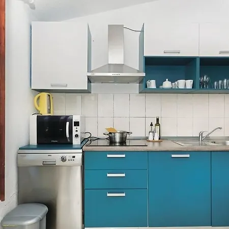 Apartment Family Friendly Seaside Apartments Kanica, Rogoznica - 4269 Razanj