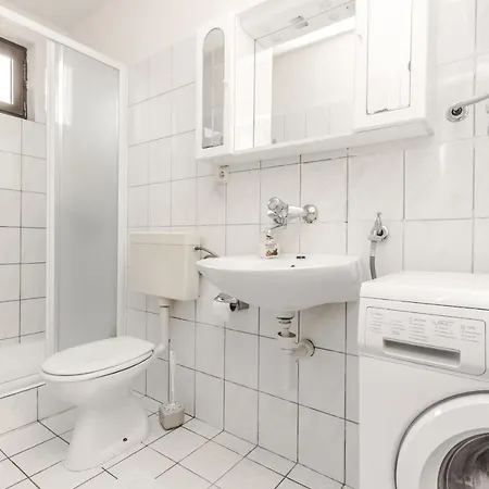 Family Friendly Seaside Apartments Kanica, Rogoznica - 4269 * Razanj