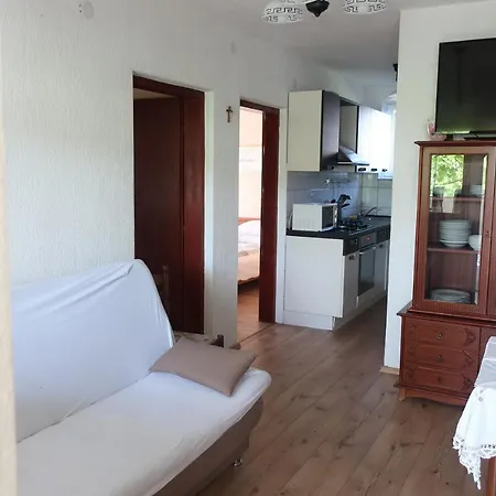 Family Friendly Seaside Apartments Kanica, Rogoznica - 4269 * Razanj